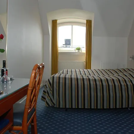 Hotel Petra 3*