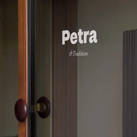Petra Hotel 4*